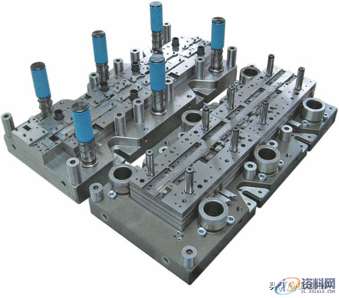 注塑模具生产过程中，如何使用夹具？模具工程师告诉你1. 夹具的工作原理2．夹具的种类3．夹具的用途4．夹具的特点5．夹具的使用场合6．夹具使用时应具备的基本要素7.使用方法8.注意事项,注塑模具生产过程中，如何使用夹具？模具工程师告诉你,产品,使用,变形,第1张